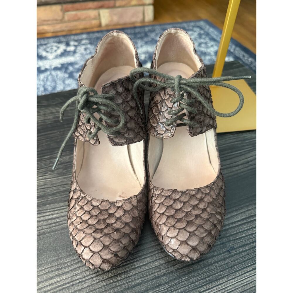 ALL BLACK Gray "Fish Scale" 3.25" Wedge Heels Lace Up Sz. 41.5
